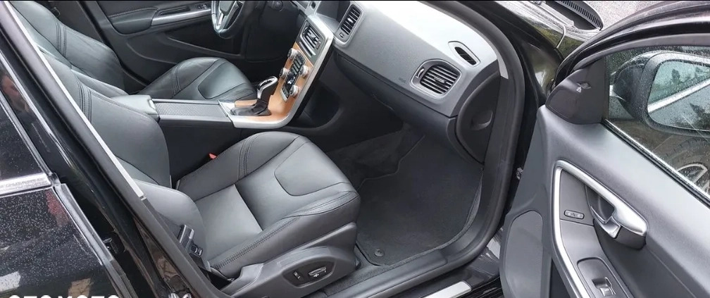 Volvo S60 cena 92000 przebieg: 34000, rok produkcji 2017 z Kraków małe 596